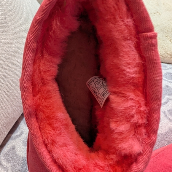 UGG Mini Bootie Ankle Boots in Red - Picture 4 of 6